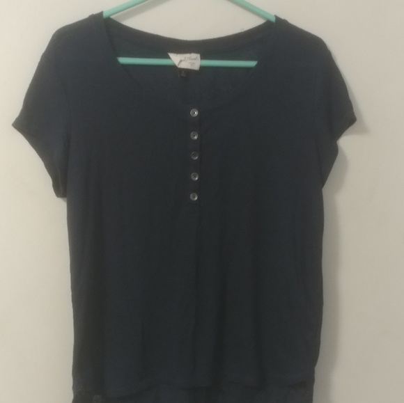 Navy blue shirt. - Picture 2 of 6